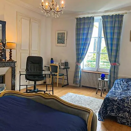 Holiday home Refuge Raffine - 2 Salons, Double Jacuzzi, Jardin Chatou